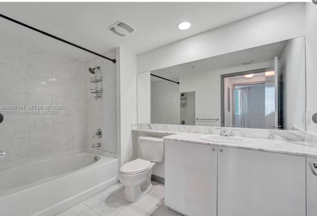 Photo of 2775 187th St  #509, Aventura, Florida, 33180 - 