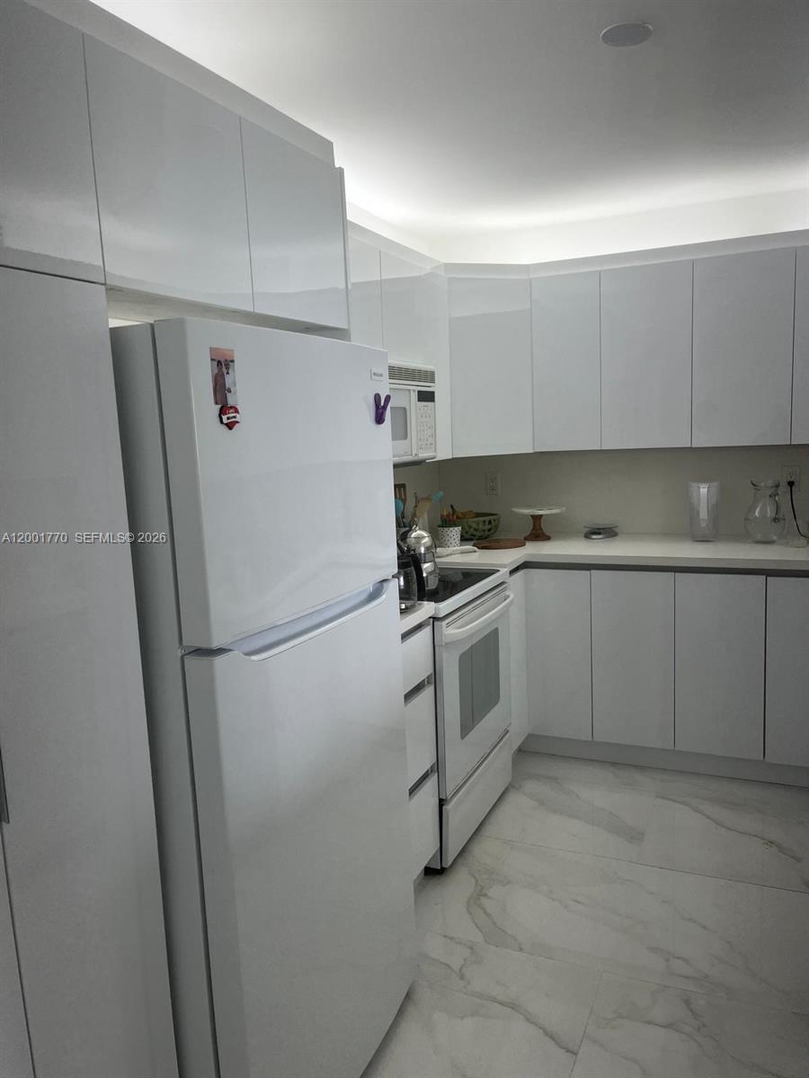 See details 1006 2 / 2 1521 sq. ft. $ 2026-04-15 0 Photo