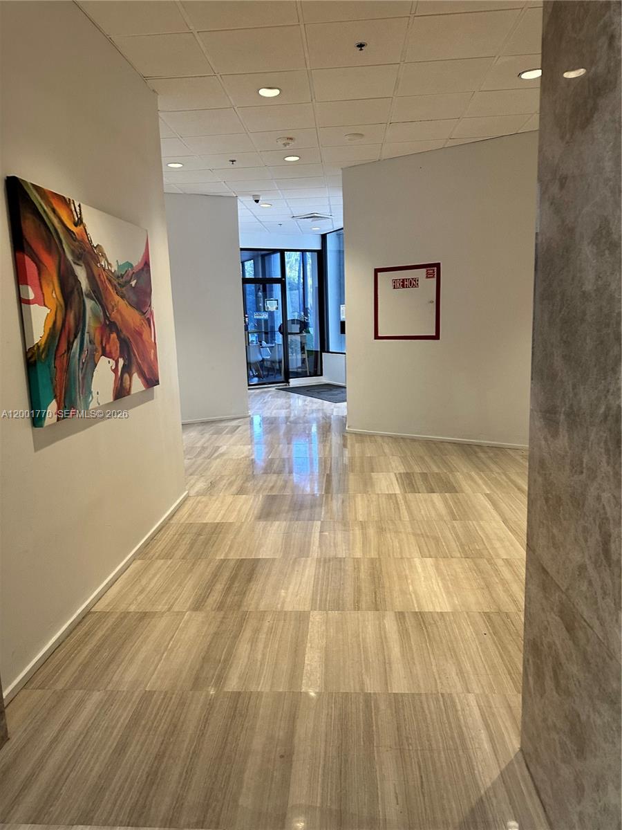 See details 1006 2 / 2 1521 sq. ft. $ 2026-04-15 0 Photo