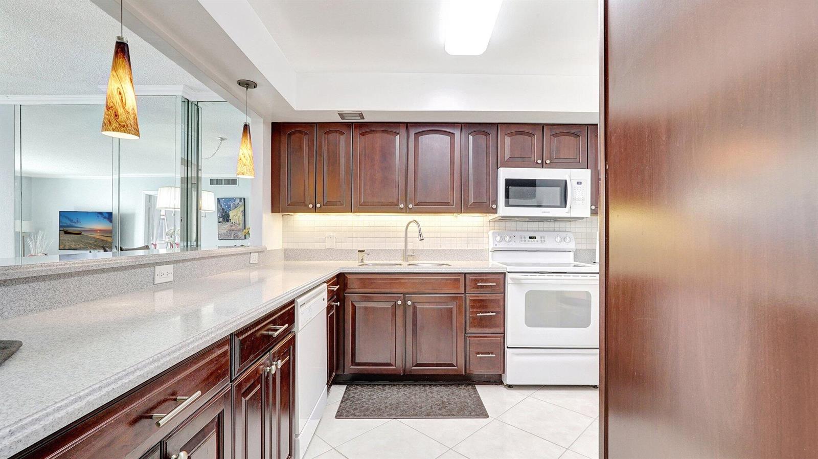Photo of 427 Golden Isles  #5j, Hallandale Beach, Florida, 33009 - 5-web-or-mls-DSC04151