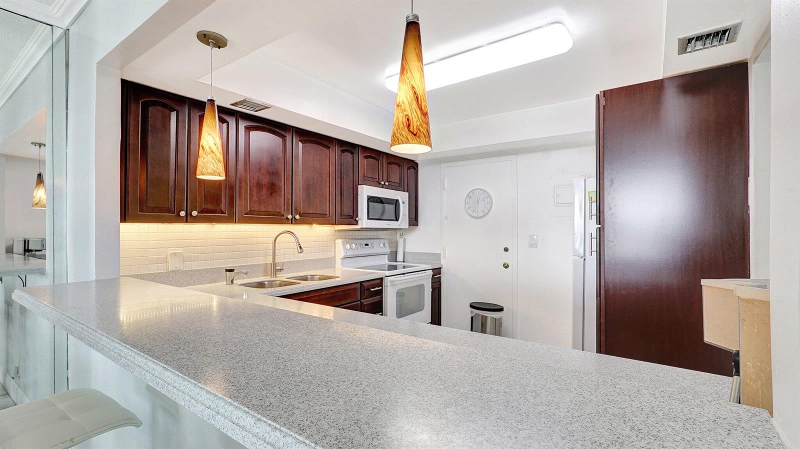 Photo of 427 Golden Isles  #5j, Hallandale Beach, Florida, 33009 - 18-web-or-mls-DSC04216