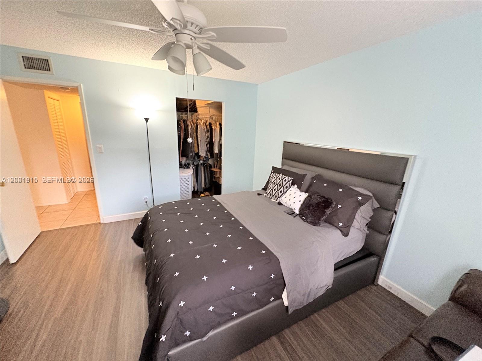 101 1 / 1 700 sq. ft. $ 2026-04-15 0 Photo