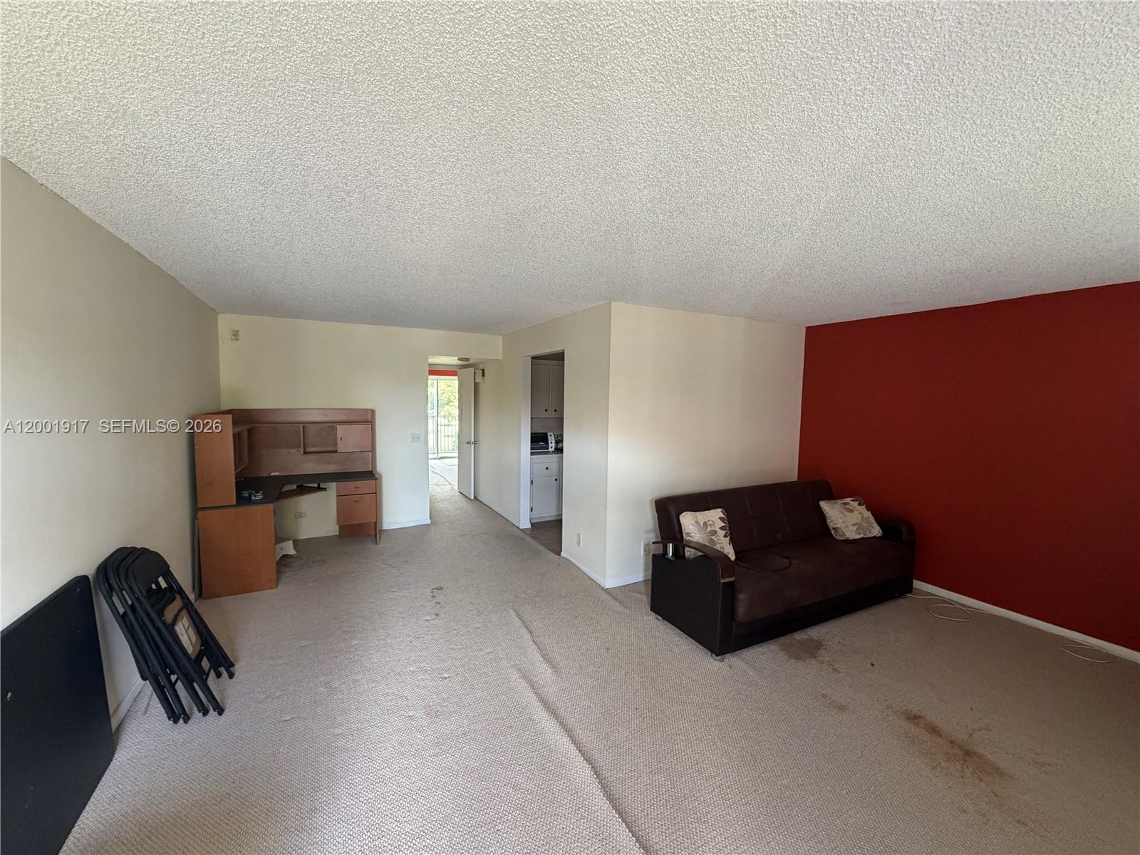 T306 1 / 2  sq. ft. $ 2026-04-15 0 Photo