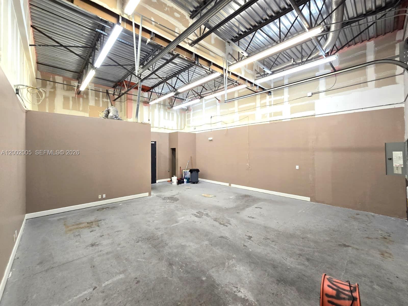 G  /   sq. ft. $ 2026-04-15 0 Photo
