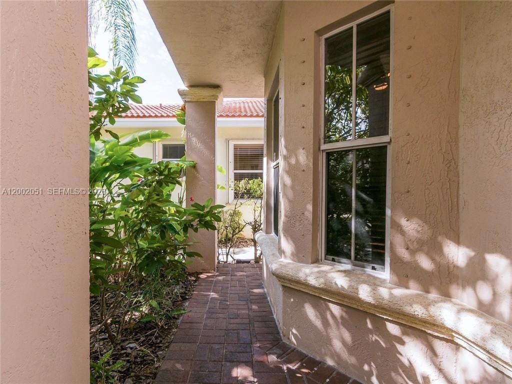 Photo of 1590 Seagrape Way  (1590), Hollywood, Florida, 33019 - 