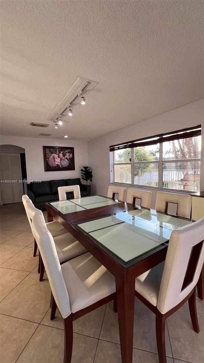 Photo of 1590 Seagrape Way  (1590), Hollywood, Florida, 33019 - 