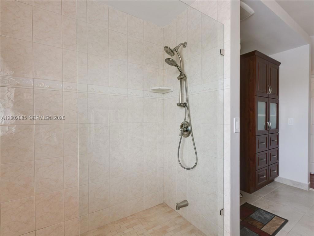 Photo of 1590 Seagrape Way  (1590), Hollywood, Florida, 33019 - 