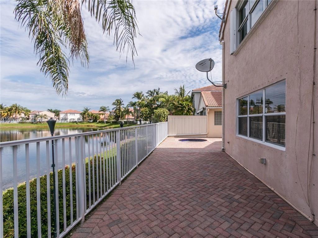 Photo of 1590 Seagrape Way  (1590), Hollywood, Florida, 33019 - 