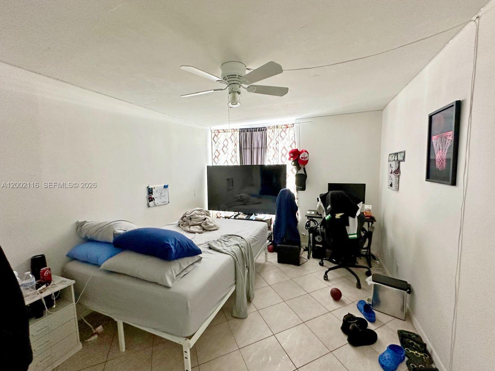 Photo of 3800 Ocean Dr  #305, Hollywood, Florida, 33019 - Third Bedroom