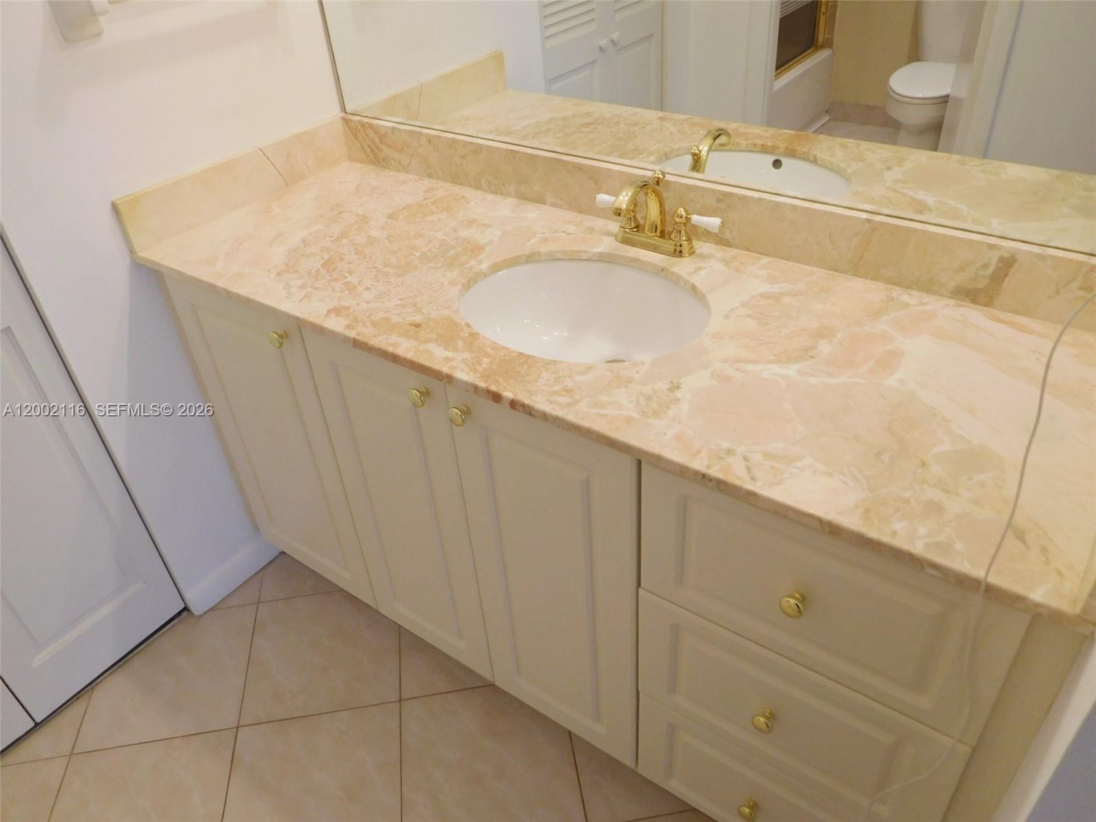 Photo of 3800 Ocean Dr  #305, Hollywood, Florida, 33019 - Master Bath