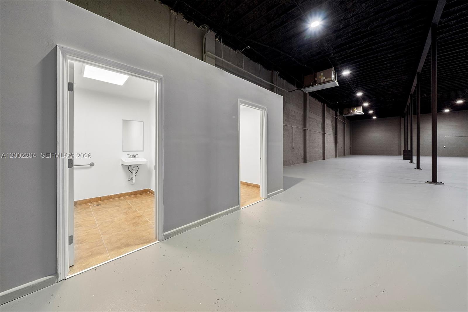   /   sq. ft. $ 2026-04-16 0 Photo