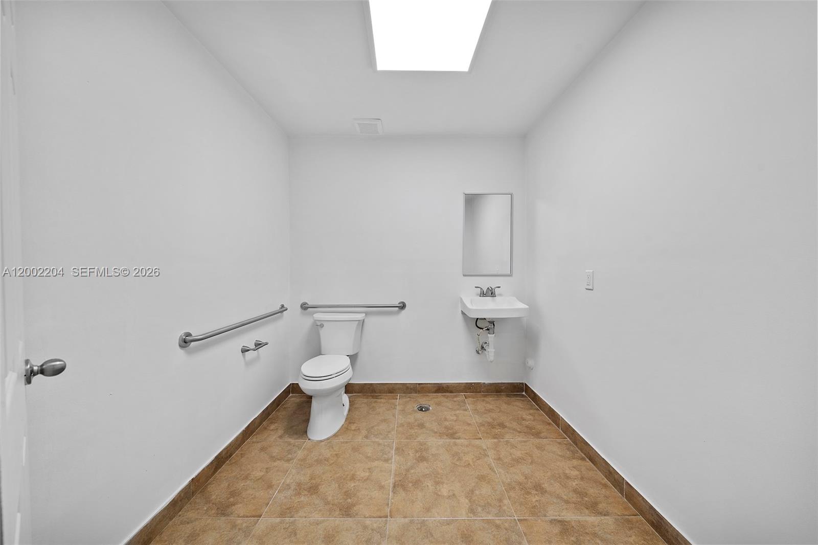   /   sq. ft. $ 2026-04-16 0 Photo