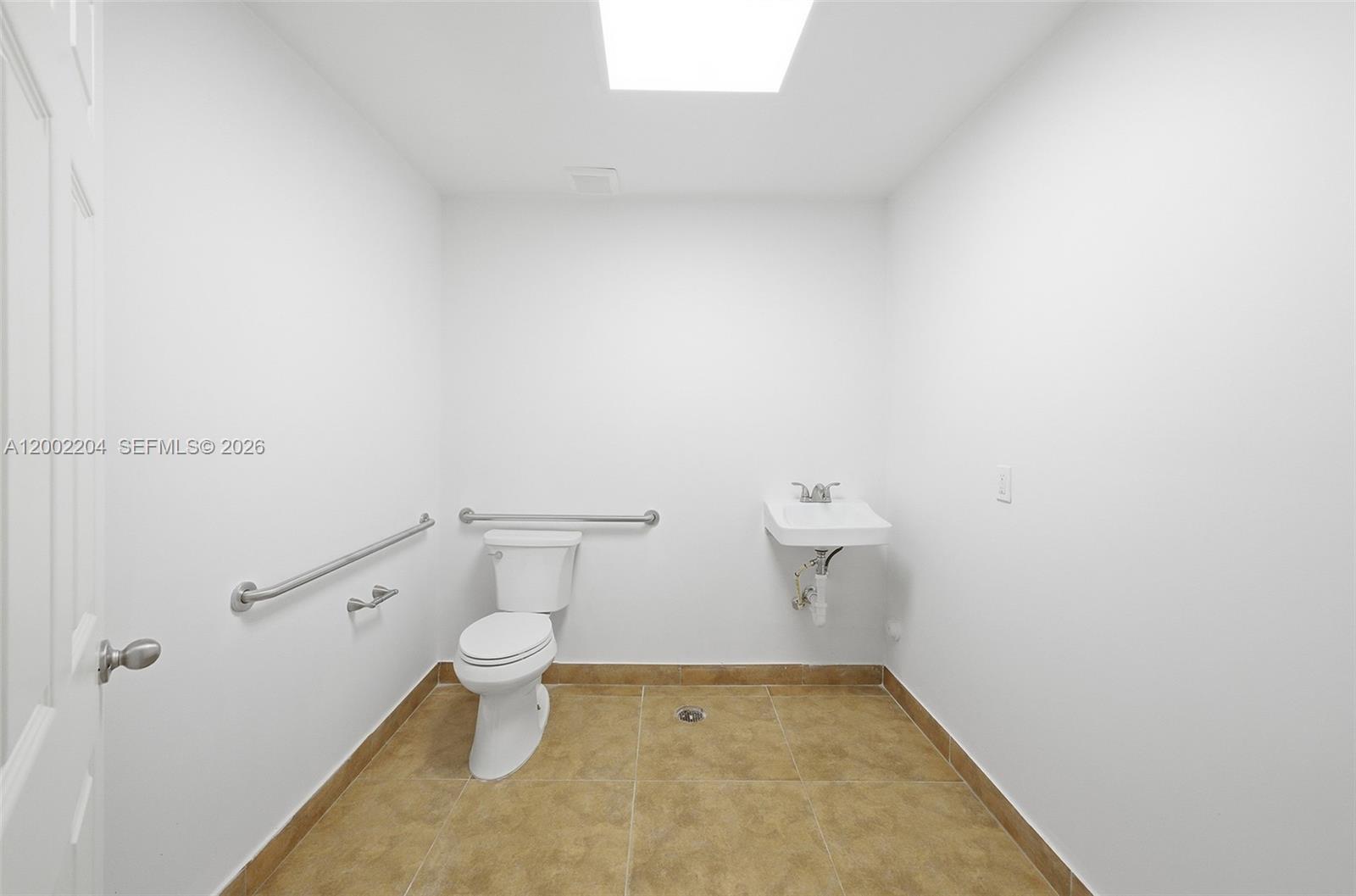   /   sq. ft. $ 2026-04-16 0 Photo