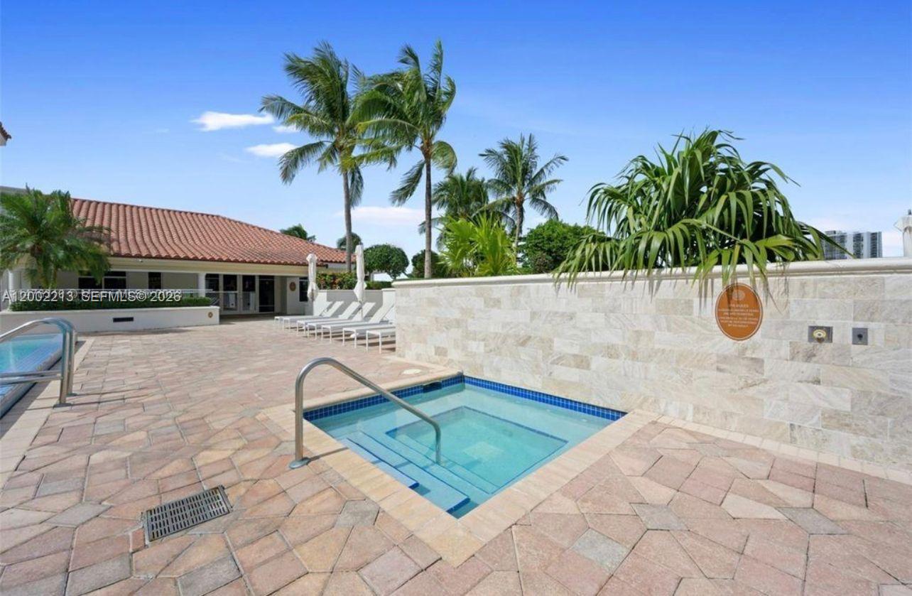 Photo of 20000 Country Club Dr  #906, Aventura, Florida, 33180 - 