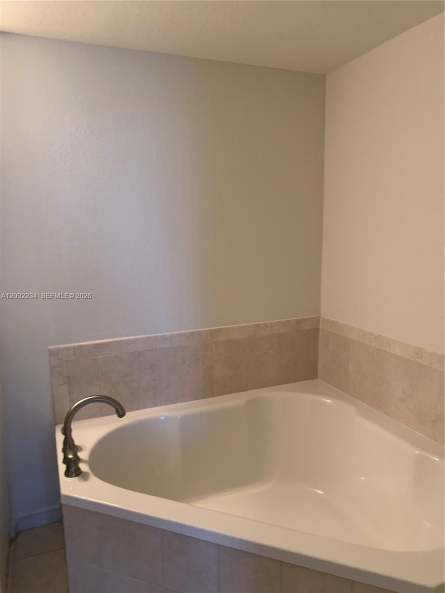 Photo of 1830 Radius Dr  #407, Hollywood, Florida, 33020 - 