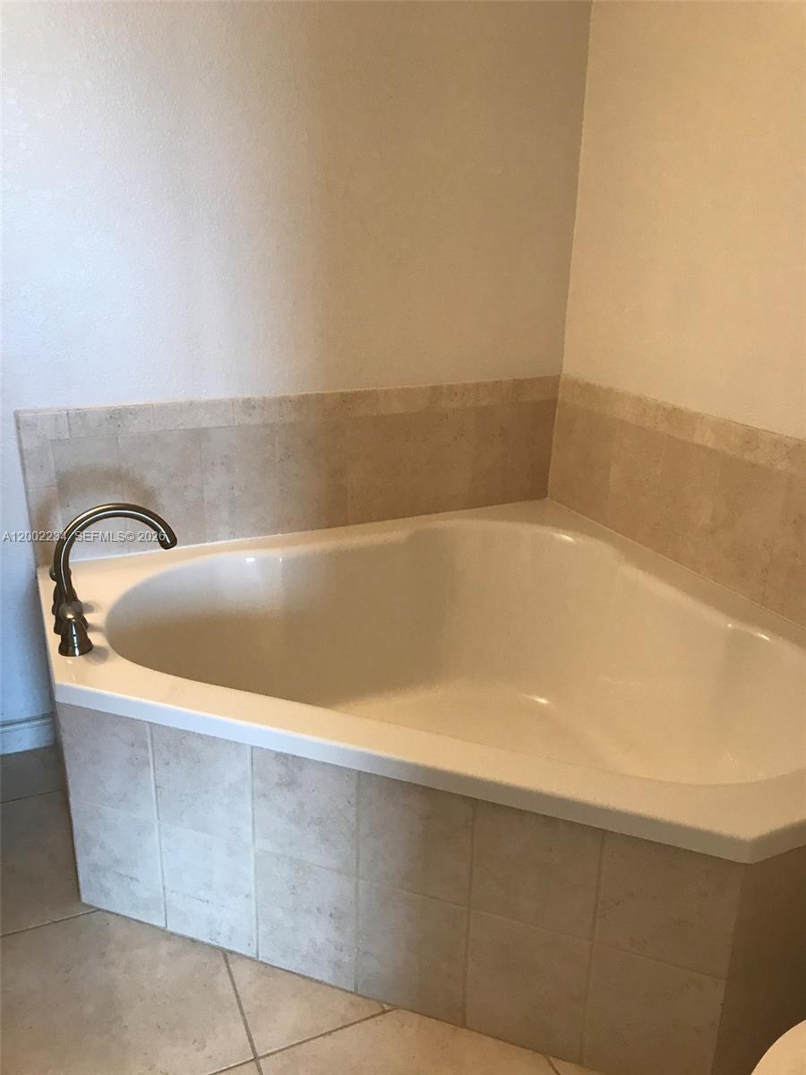 Photo of 1830 Radius Dr  #407, Hollywood, Florida, 33020 - 