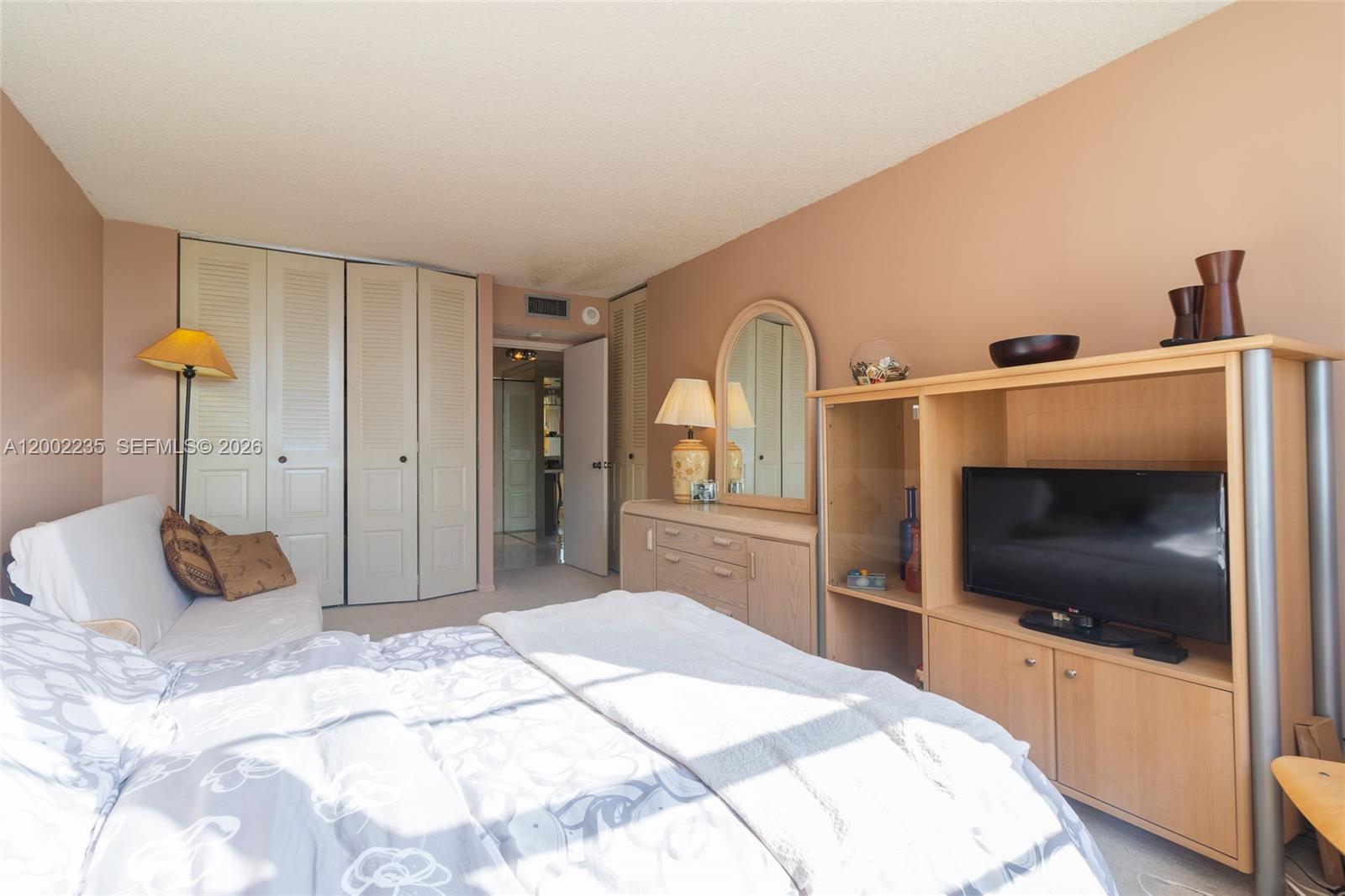See details 1912 2 / 2 1856 sq. ft. $ 2026-04-16 0 Photo