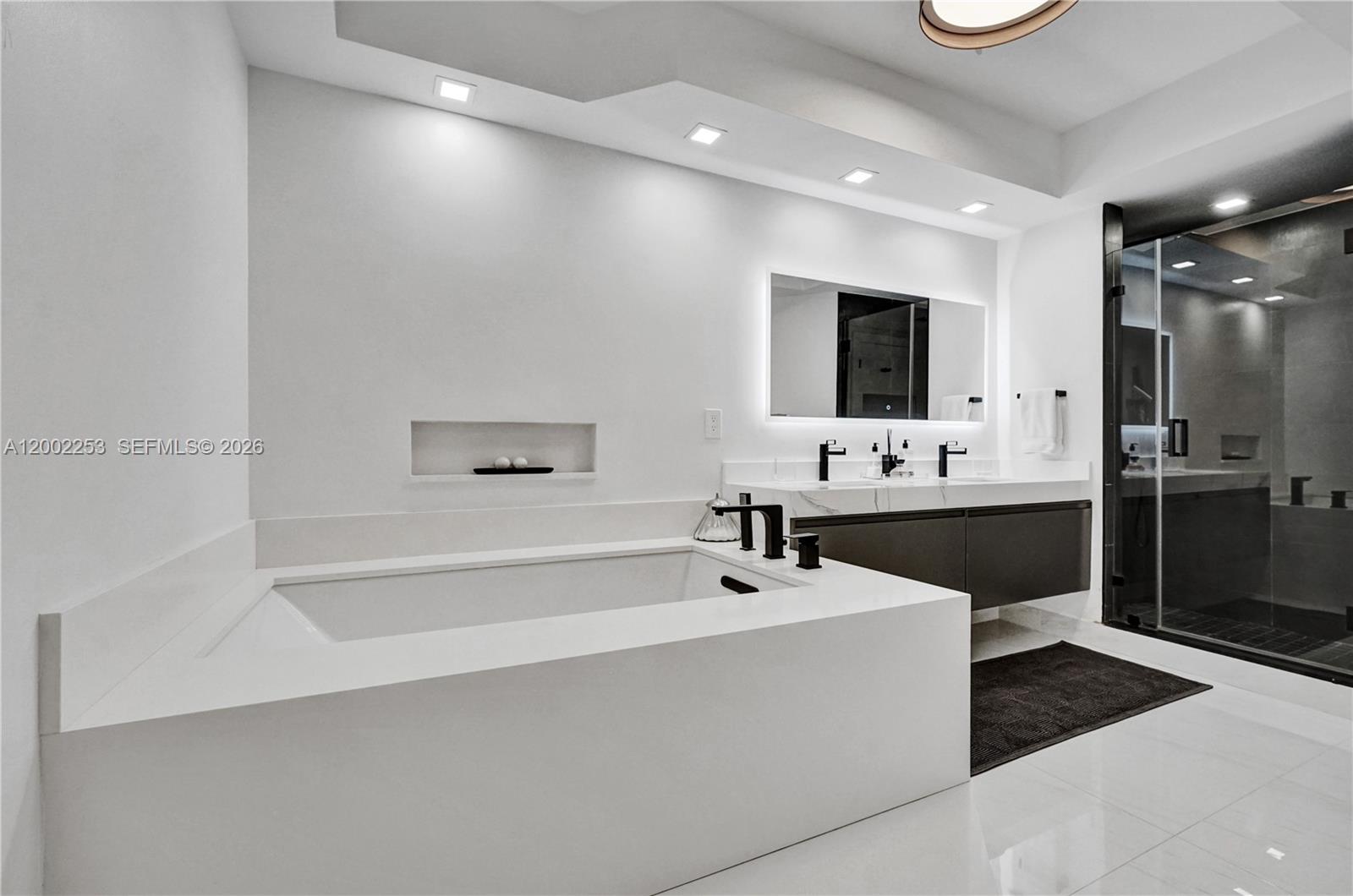 Photo of 20281 Country Club Dr  #1503, Aventura, Florida, 33180 - 