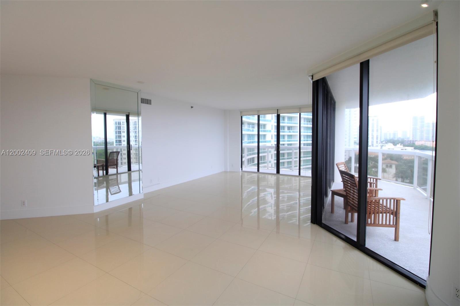 Photo of 20185 Country Club Dr  #1105, Aventura, Florida, 33180 - 