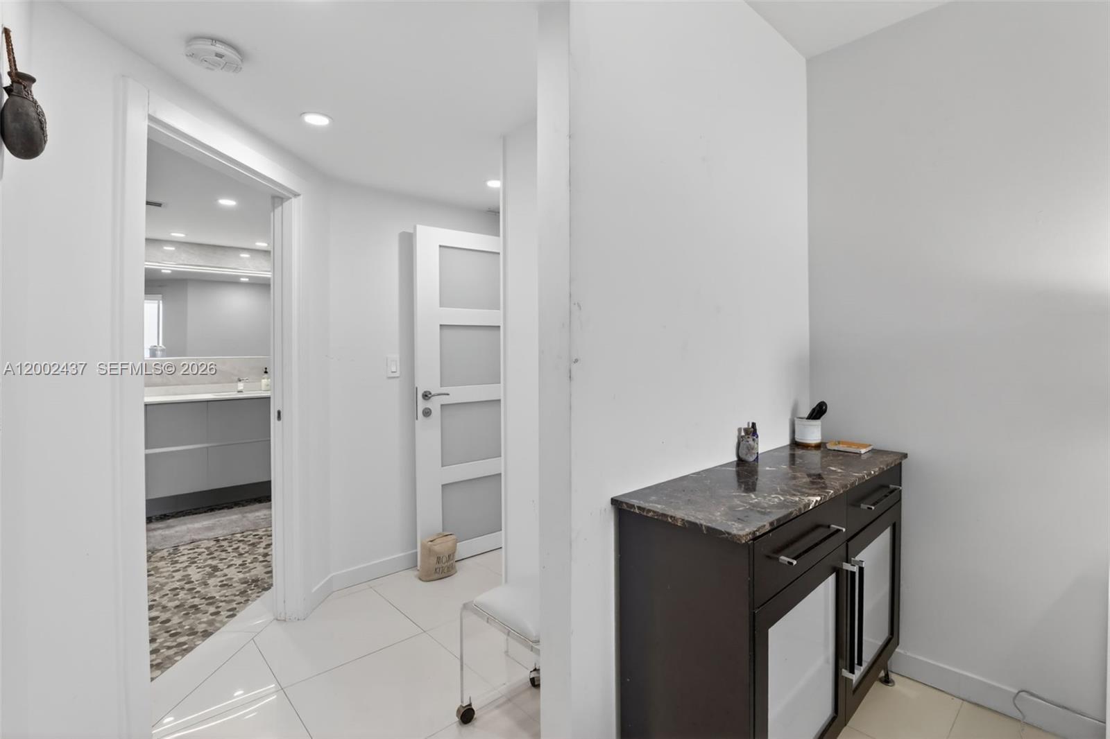 2404 2 / 2 1607 sq. ft. $ 2026-04-16 0 Photo