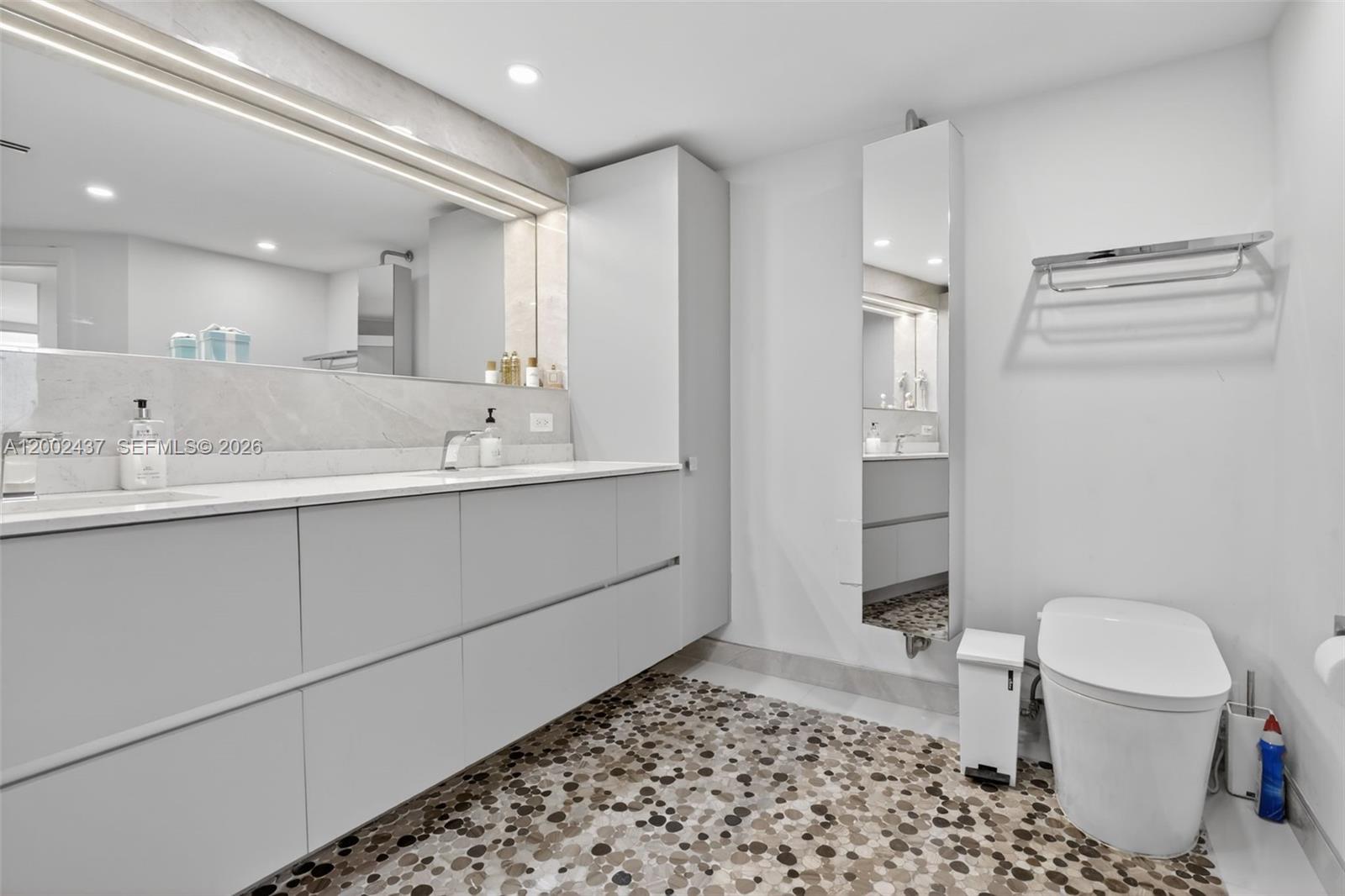 2404 2 / 2 1607 sq. ft. $ 2026-04-16 0 Photo