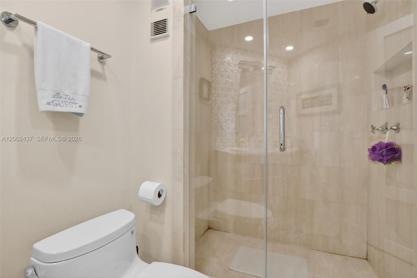 2404 2 / 2 1607 sq. ft. $ 2026-04-16 0 Photo