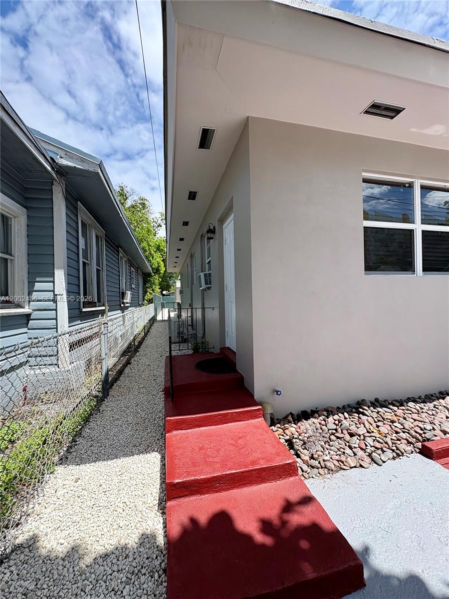   /  2003 sq. ft. $ 2026-04-16 0 Photo
