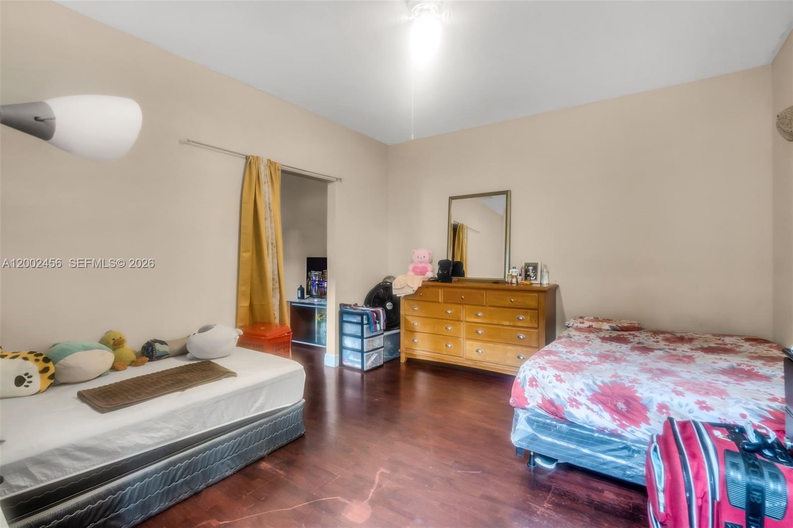   /  2003 sq. ft. $ 2026-04-16 0 Photo