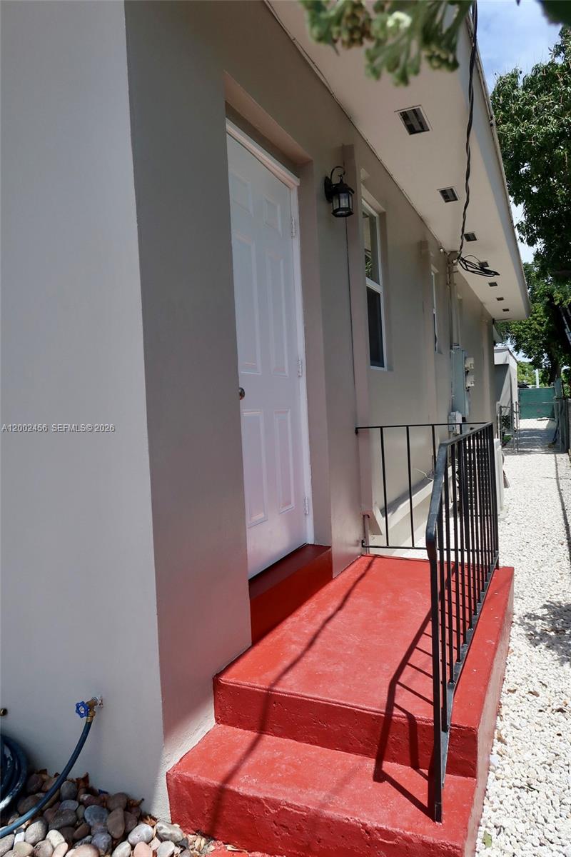   /  2003 sq. ft. $ 2026-04-16 0 Photo