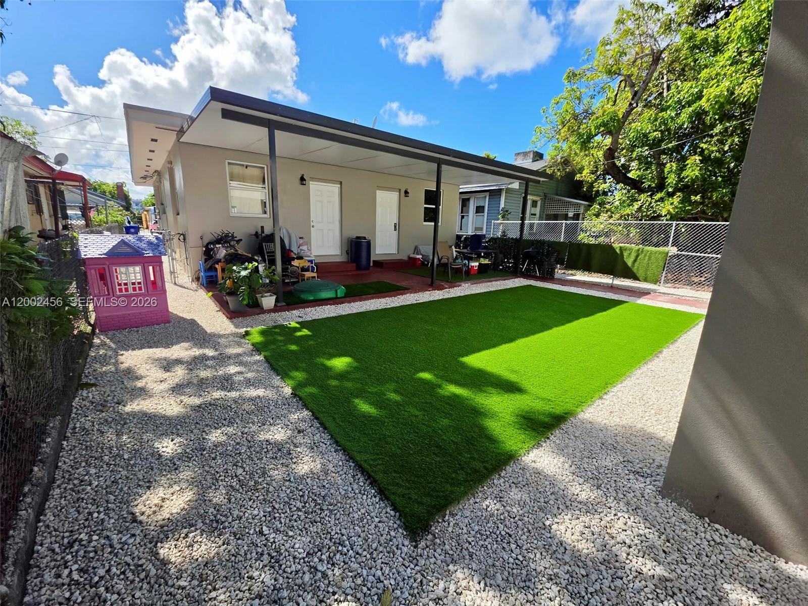   /  2003 sq. ft. $ 2026-04-16 0 Photo