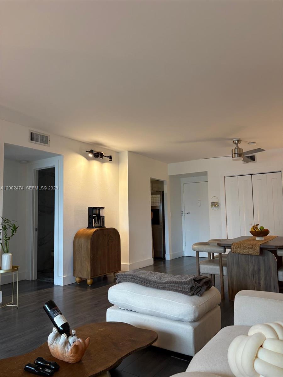 208 1 / 2 844 sq. ft. $ 2026-04-16 0 Photo