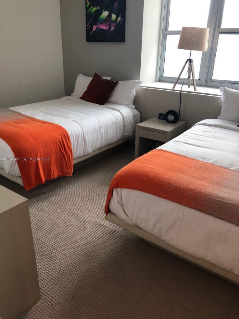 1002 2 / 2 0 sq. ft. $ 2026-04-16 0 Photo