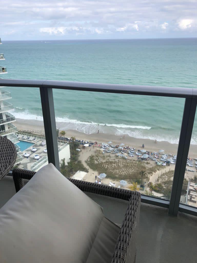 1002 2 / 2 0 sq. ft. $ 2026-04-16 0 Photo