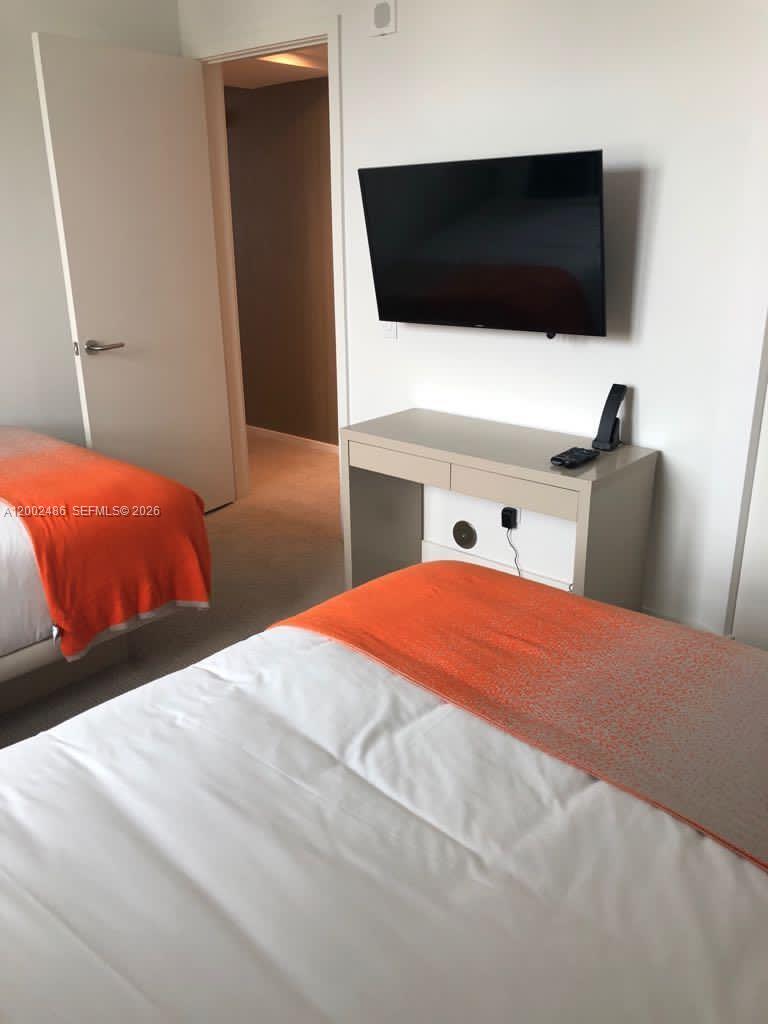 1002 2 / 2 0 sq. ft. $ 2026-04-16 0 Photo