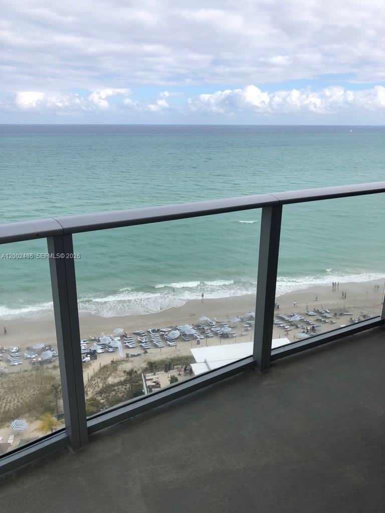 1002 2 / 2 0 sq. ft. $ 2026-04-16 0 Photo