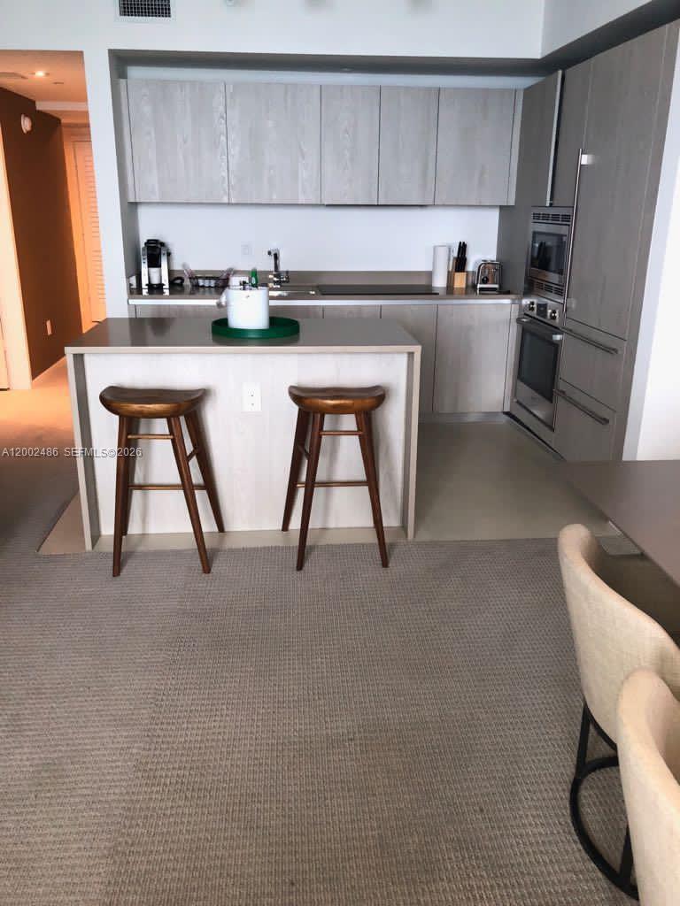 1002 2 / 2 0 sq. ft. $ 2026-04-16 0 Photo