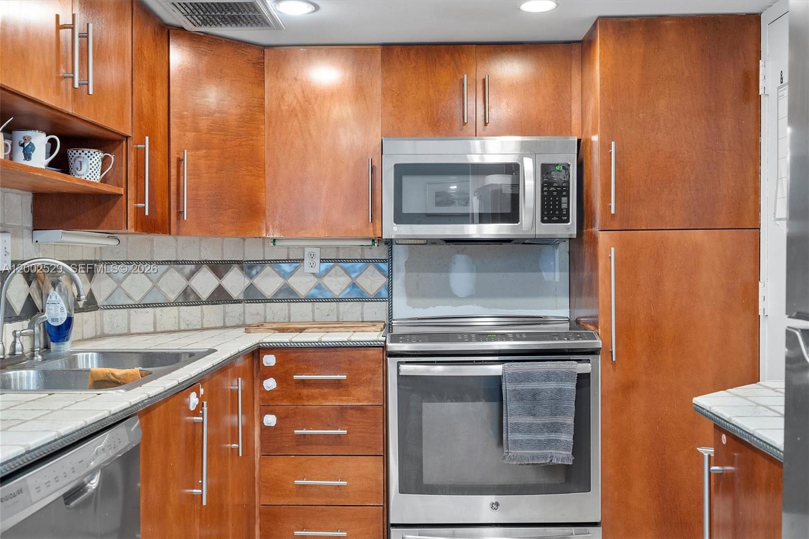 1503 1 / 2 762 sq. ft. $ 2026-04-16 0 Photo