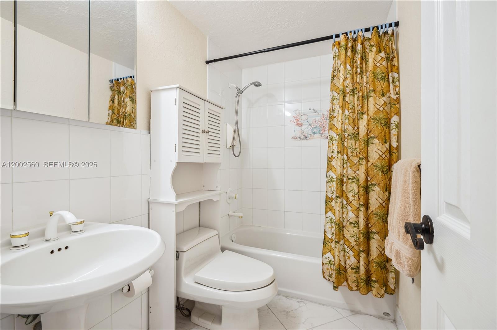 Photo of 3505 OCEAN DR  #212, Hollywood, Florida, 33019 - 