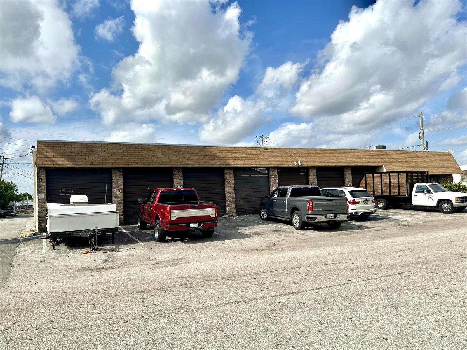 Ver detalles 3 / 0 sq. ft. $ 2026-04-16 0 foto