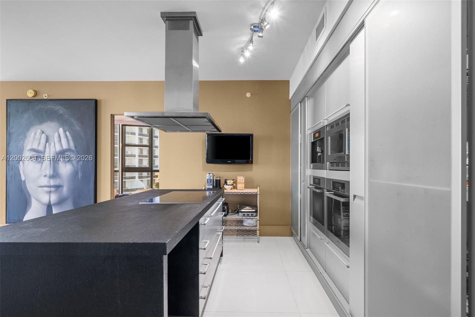 709 3 / 4 4045 sq. ft. $ 2026-04-16 0 Photo