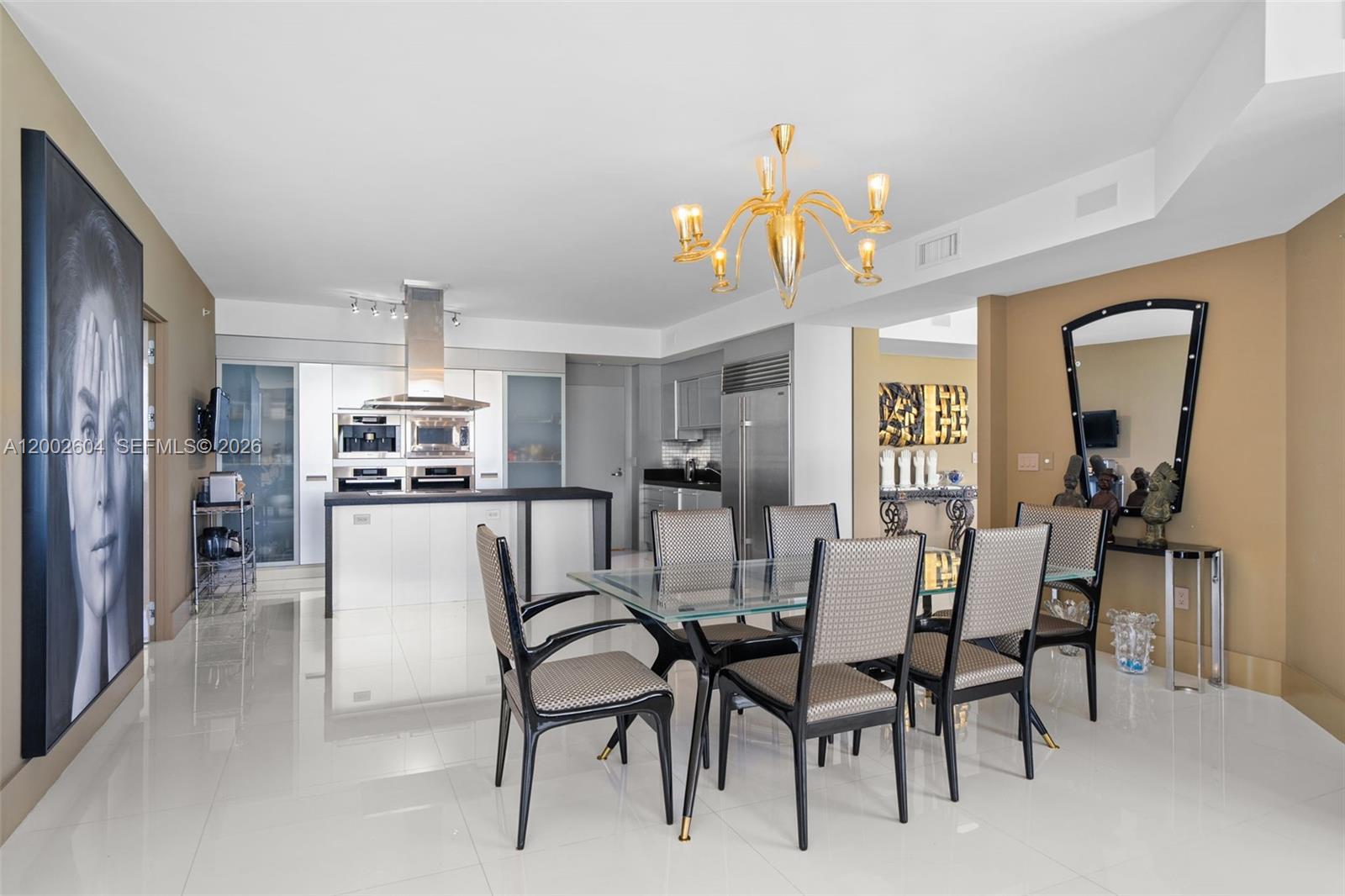 709 3 / 4 4045 sq. ft. $ 2026-04-16 0 Photo