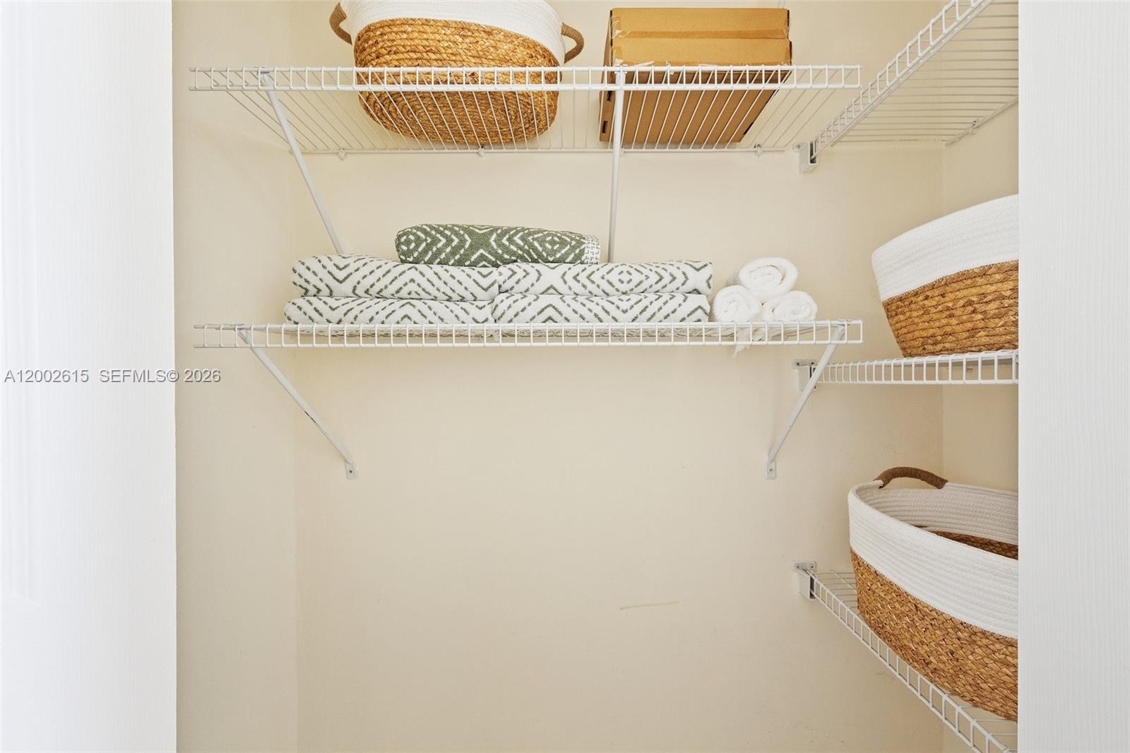 Photo of 3725 Ocean Dr  #921, Hollywood, Florida, 33019 - 