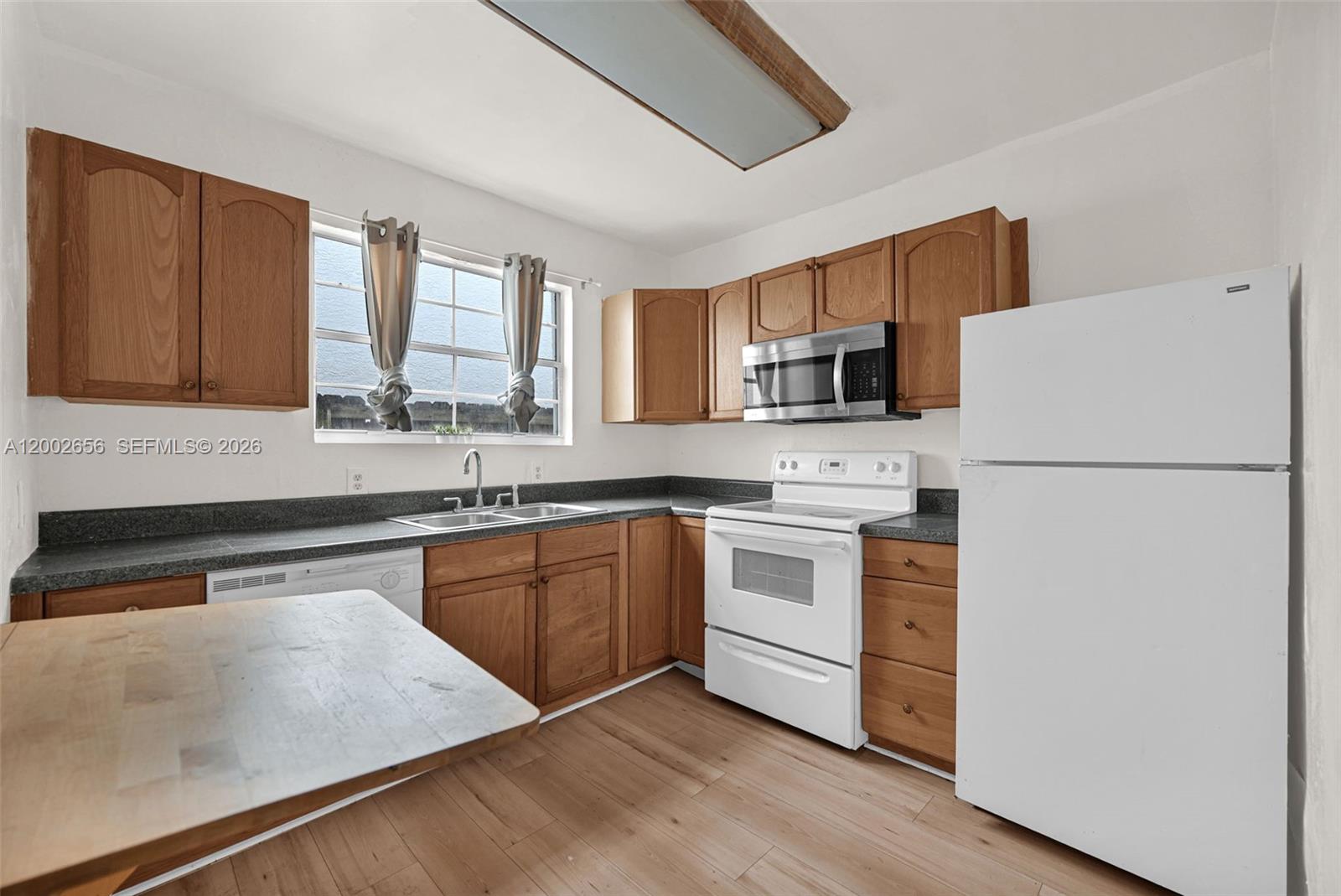   /   sq. ft. $ 2026-04-16 0 Photo