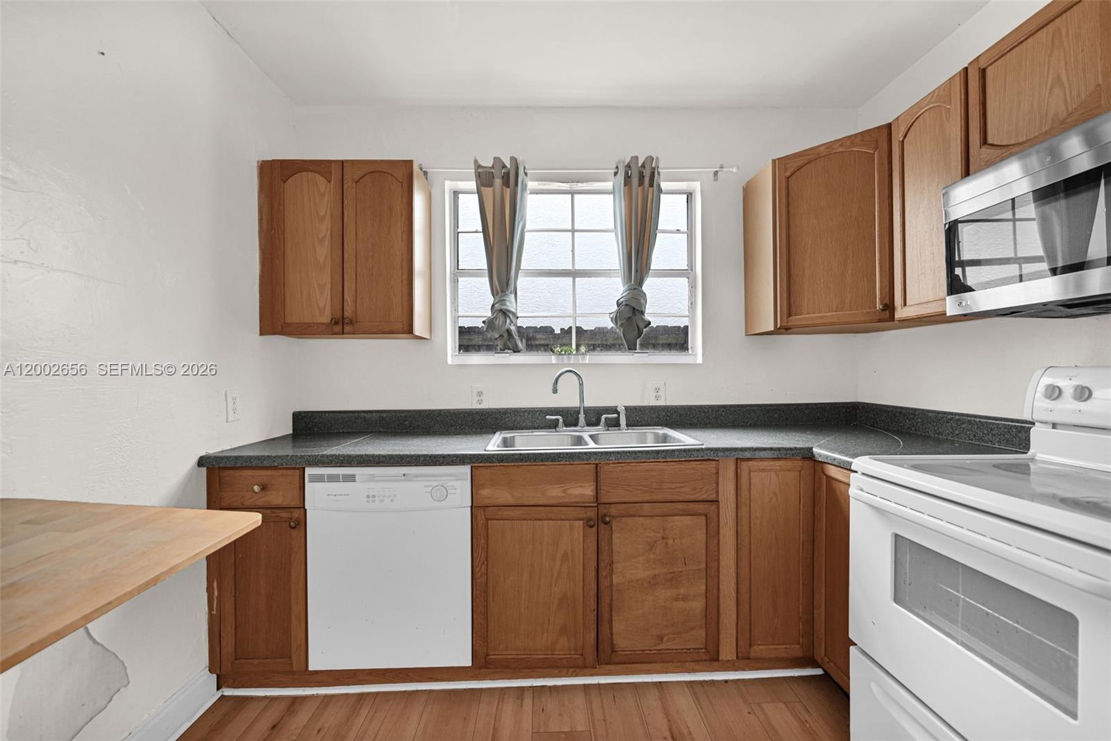   /   sq. ft. $ 2026-04-16 0 Photo