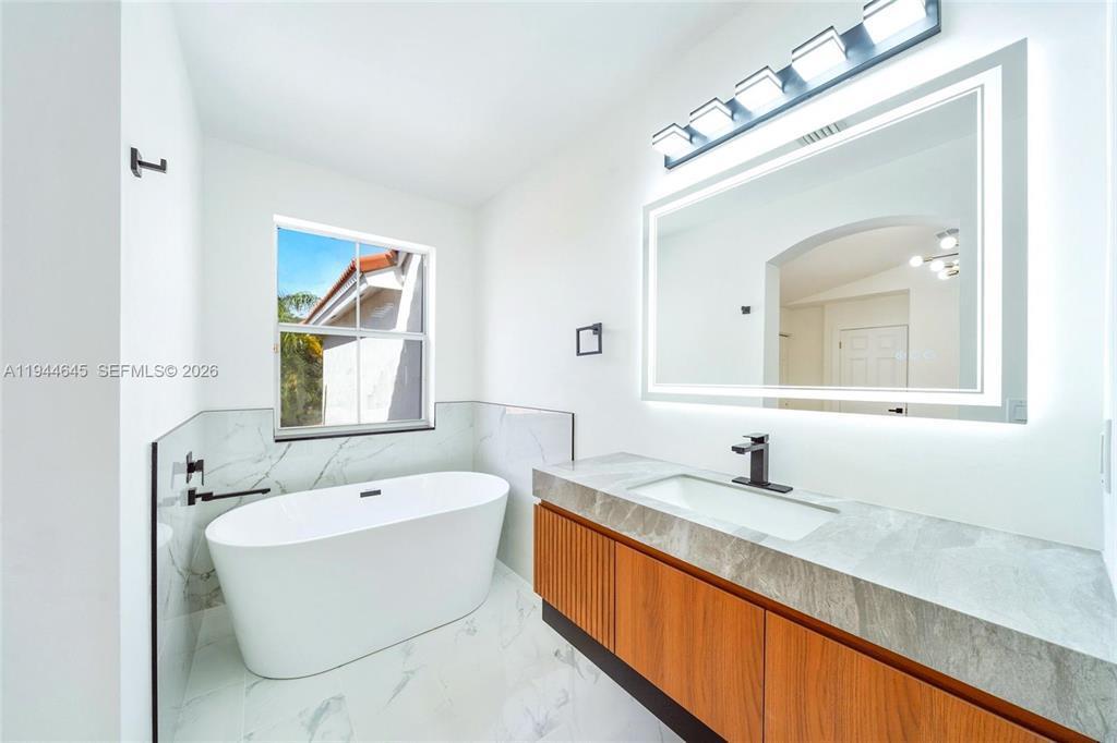 Photo of 1551 Seagrape  (1551), Hollywood, Florida, 33019 - 1551 c