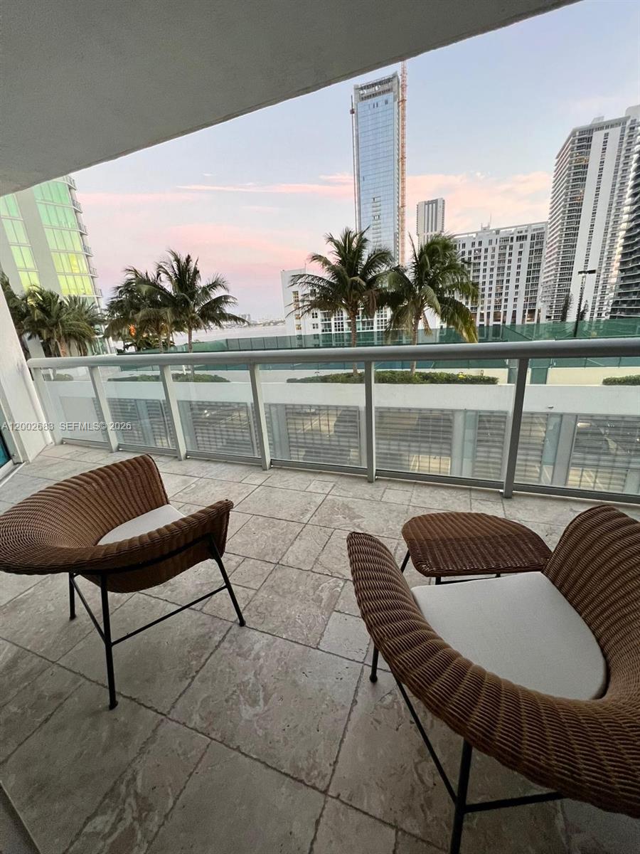 903 2 / 2 1007 sq. ft. $ 2026-04-16 0 Photo