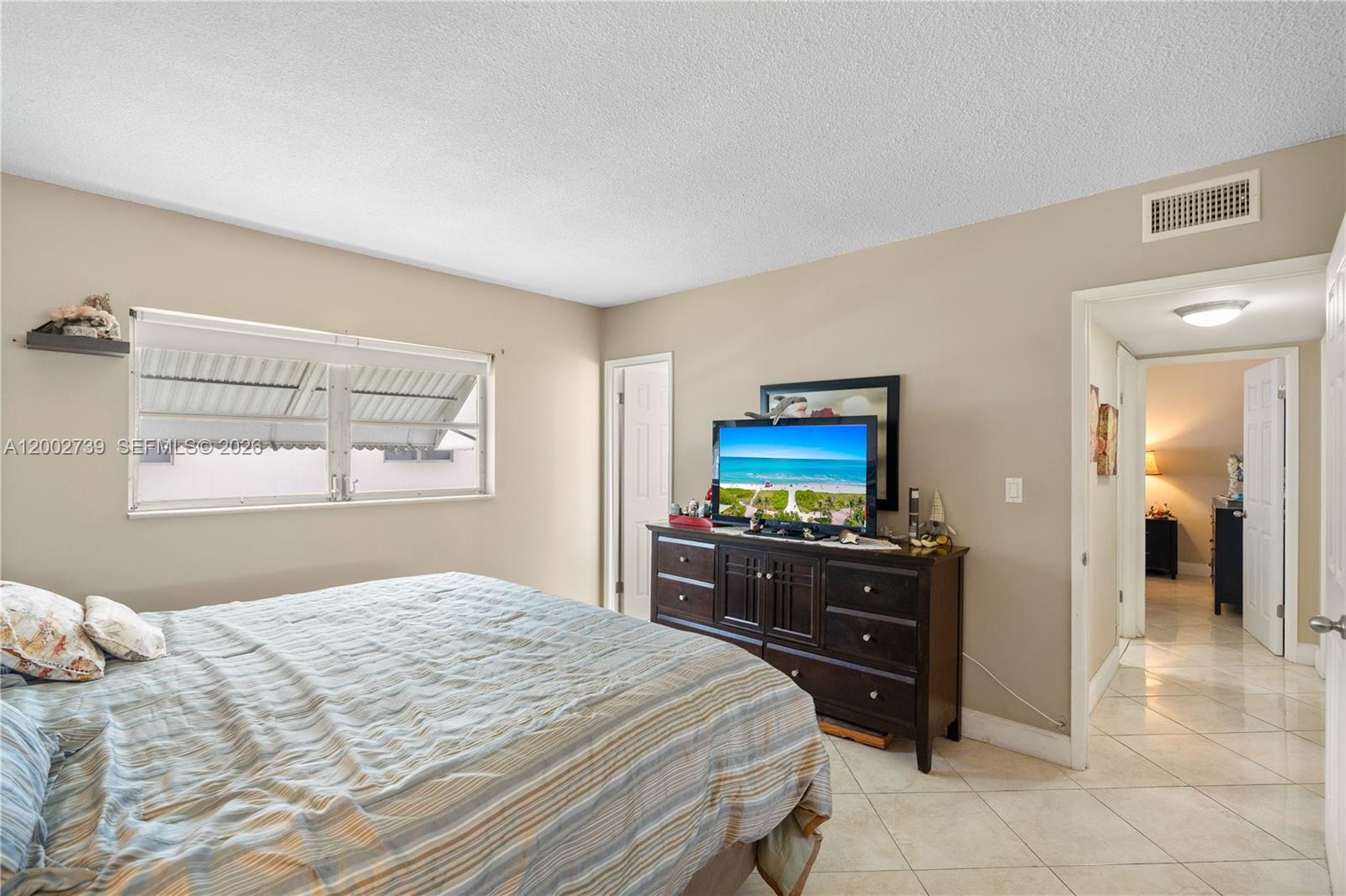 See details 214 2 / 2 899 sq. ft. $ 2026-04-29 0 Photo