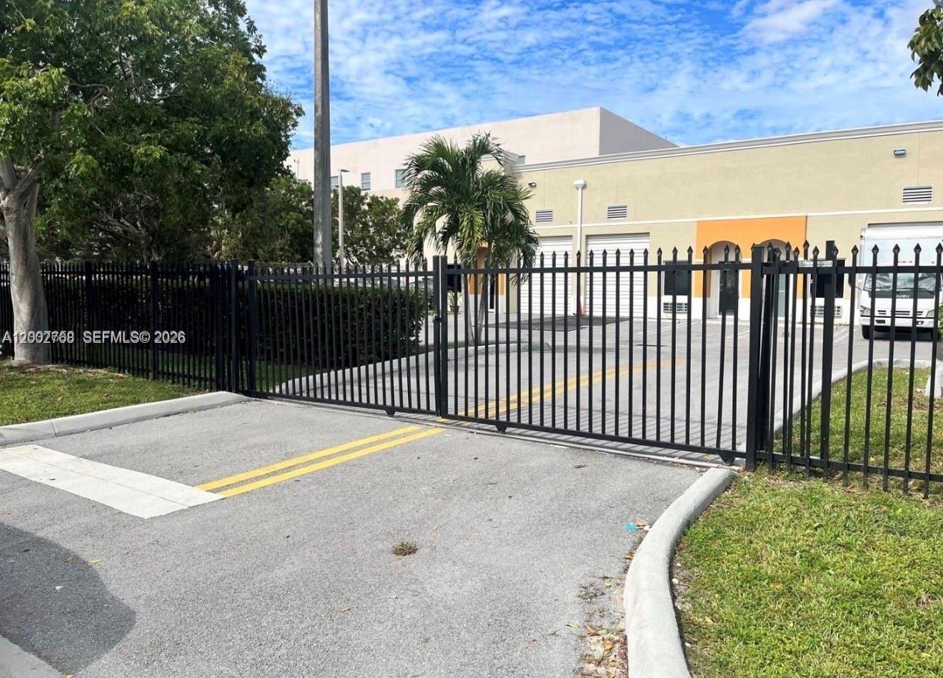   /   sq. ft. $ 2026-04-16 0 Photo