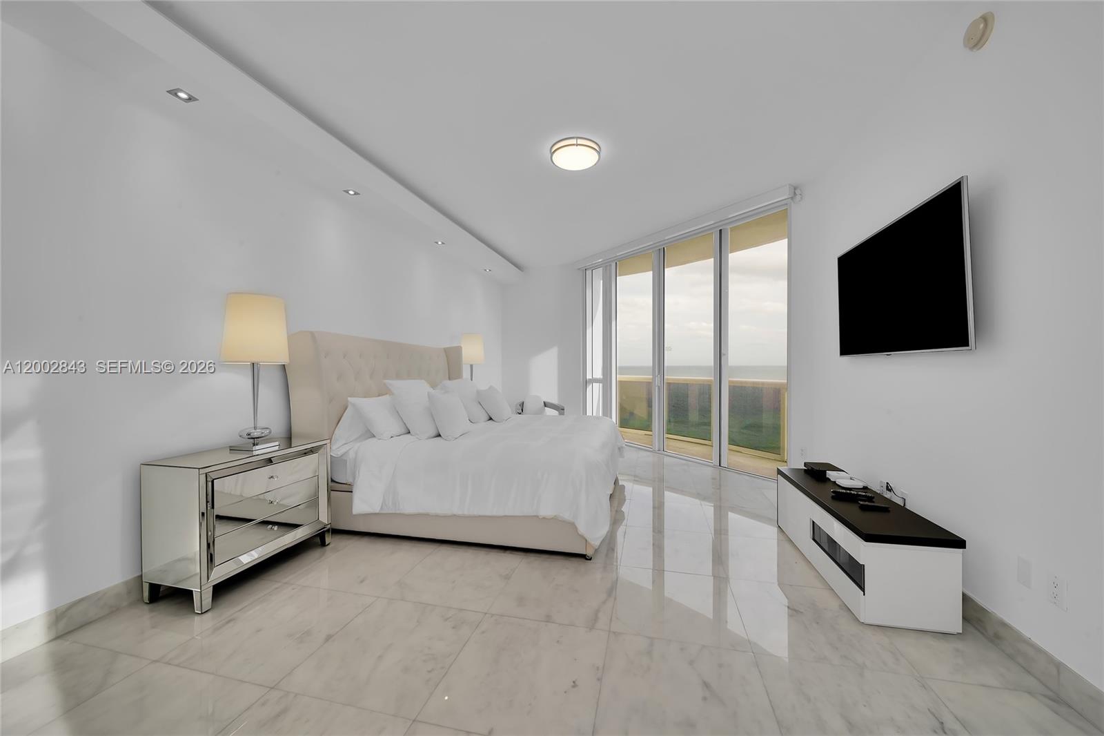 1406 3 / 4 2563 sq. ft. $ 2026-04-17 0 Photo