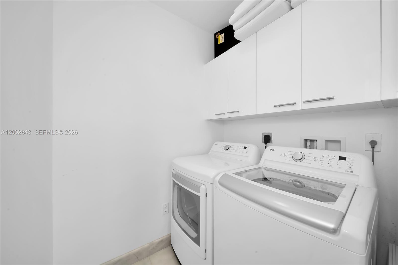 1406 3 / 4 2563 sq. ft. $ 2026-04-17 0 Photo